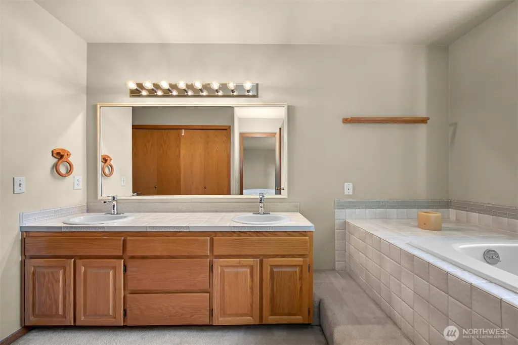3502 S Grace Lane Bellingham WA 98226