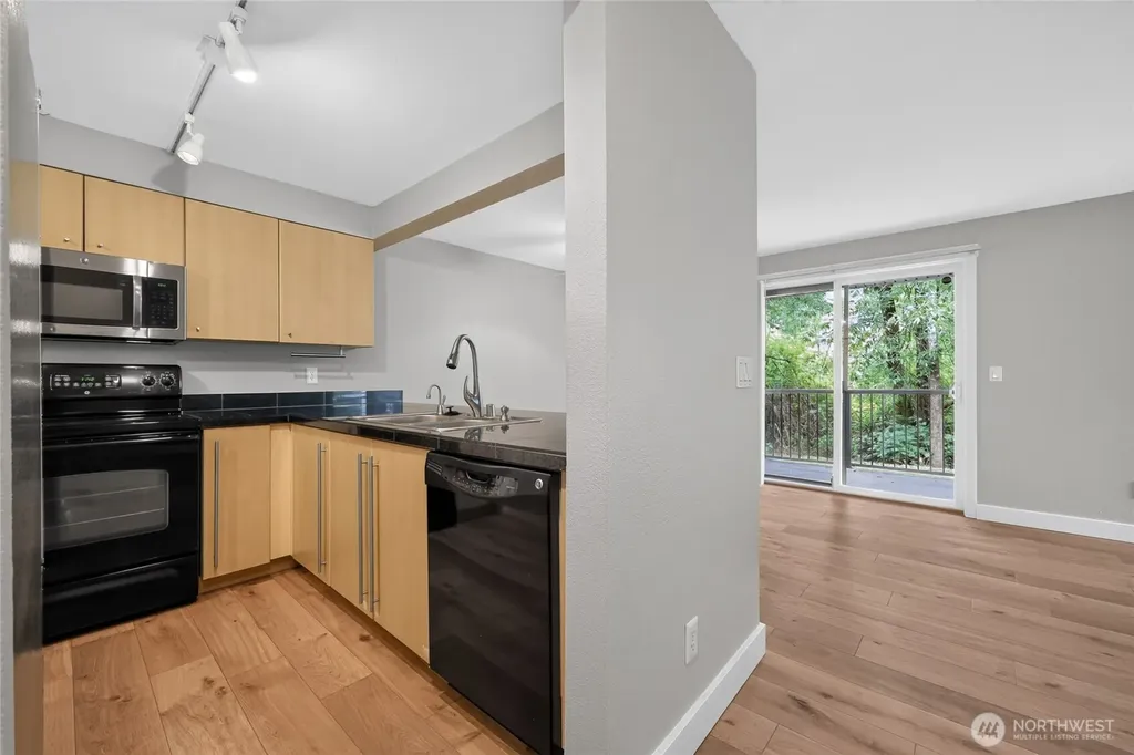 11313 NE 128th Street Kirkland WA 98034