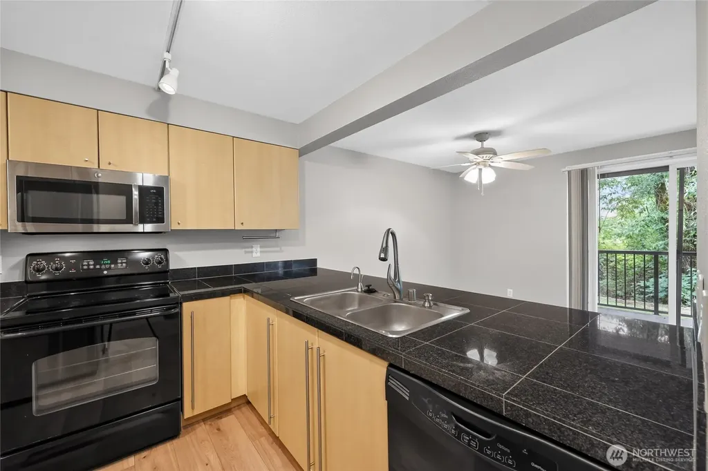 11313 NE 128th Street Kirkland WA 98034