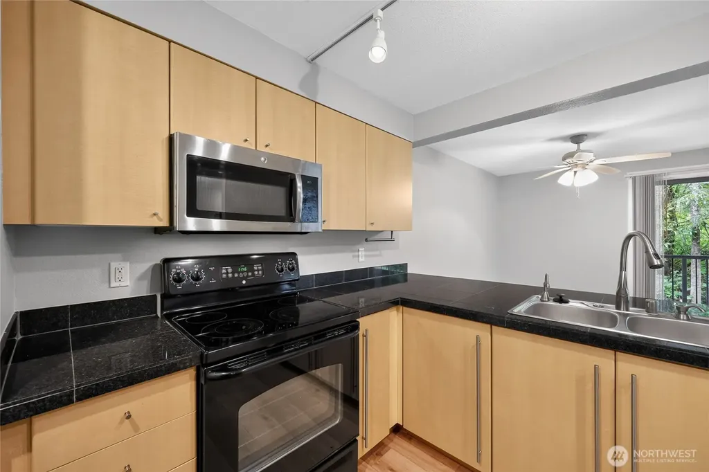 11313 NE 128th Street Kirkland WA 98034