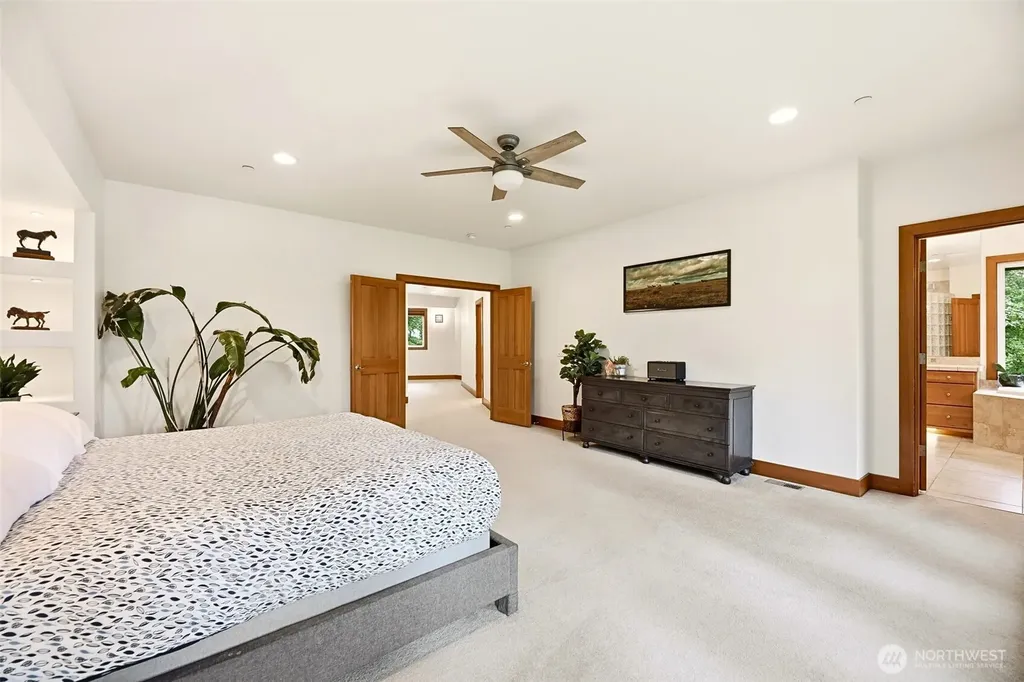 18603 E Spring Lake Drive SE Renton WA 98058