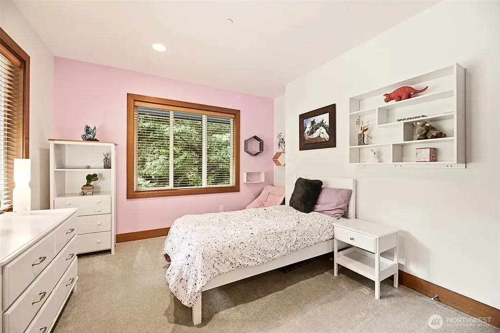 18603 E Spring Lake Drive SE Renton WA 98058