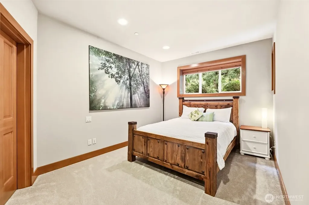 18603 E Spring Lake Drive SE Renton WA 98058