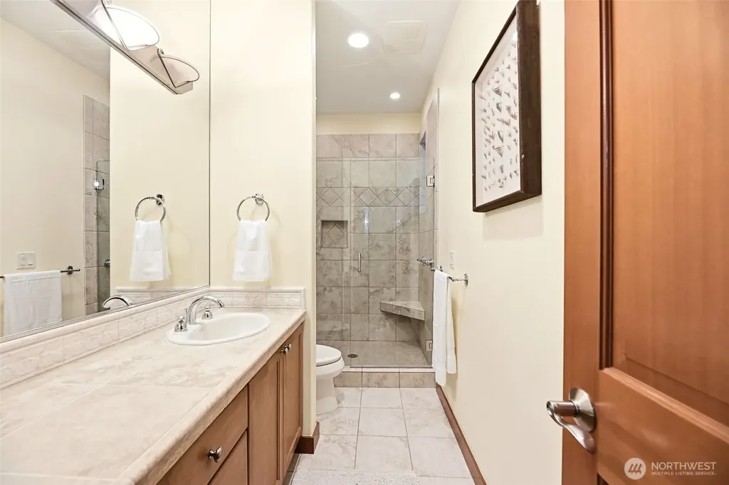 18603 E Spring Lake Drive SE Renton WA 98058