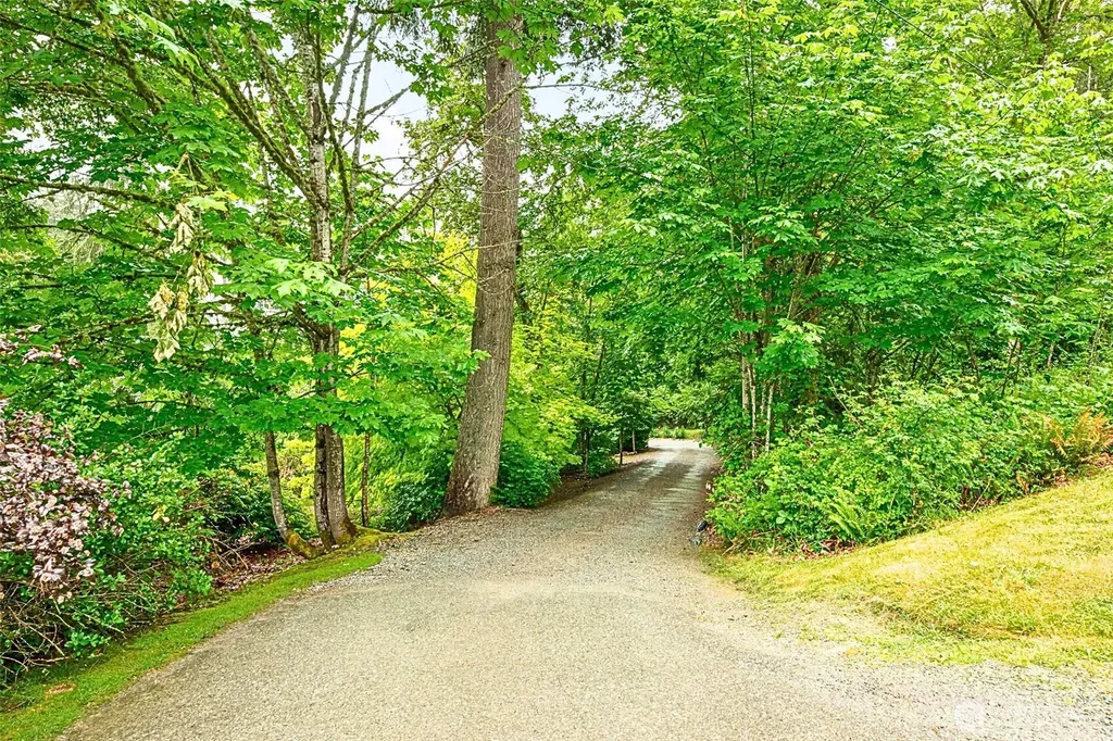 18603 E Spring Lake Drive SE Renton WA 98058