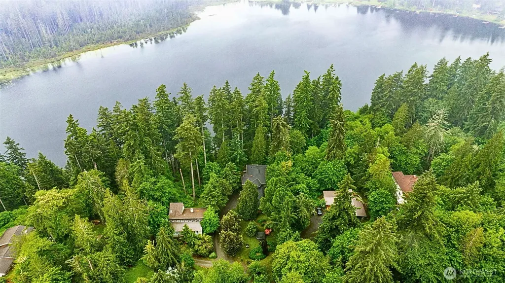 18603 E Spring Lake Drive SE Renton WA 98058