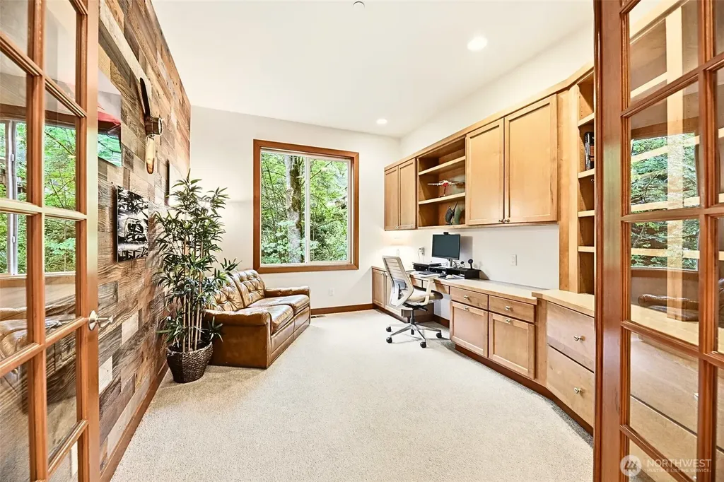18603 E Spring Lake Drive SE Renton WA 98058