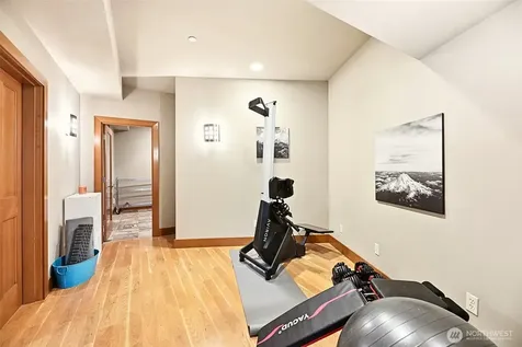 18603 E Spring Lake Drive SE Renton WA 98058