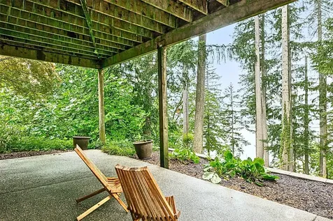 18603 E Spring Lake Drive SE Renton WA 98058