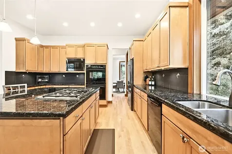 18603 E Spring Lake Drive SE Renton WA 98058