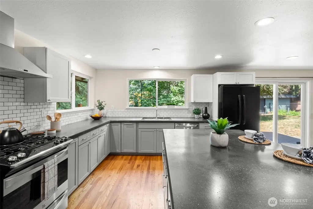 8707 71st Street NW Gig Harbor WA 98335
