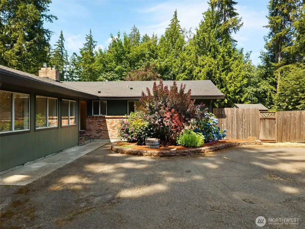 8707 71st Street NW Gig Harbor WA 98335