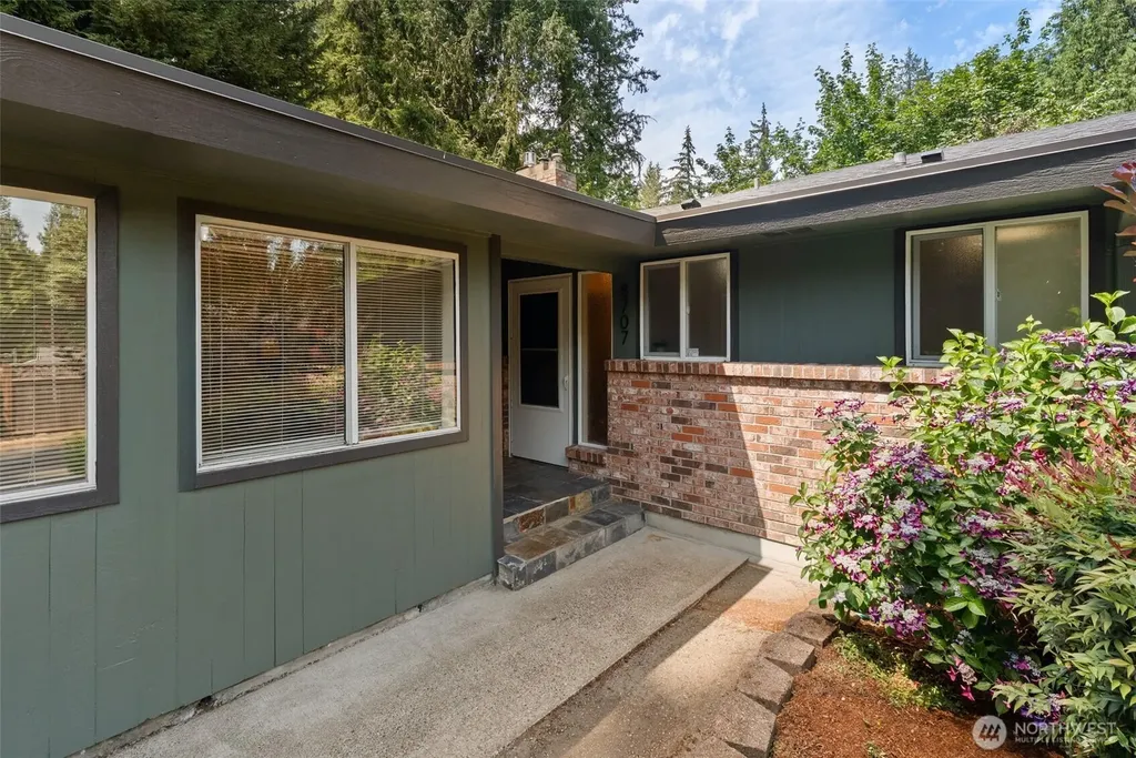 8707 71st Street NW Gig Harbor WA 98335