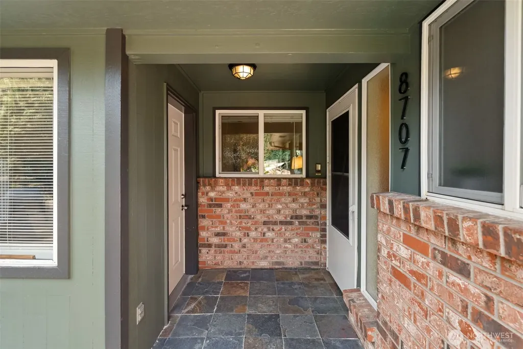 8707 71st Street NW Gig Harbor WA 98335