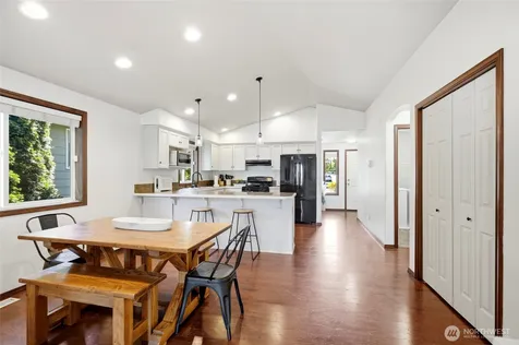 934 Dallas Street Mount Vernon WA 98274