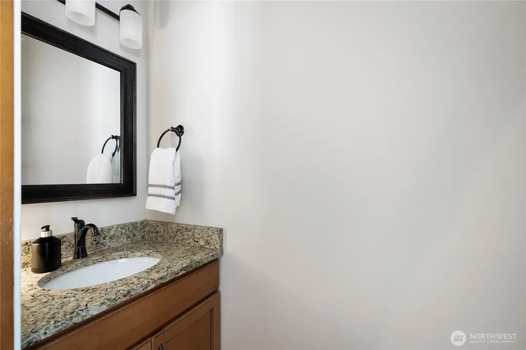 1571 SW 2nd Court Oak Harbor WA 98277