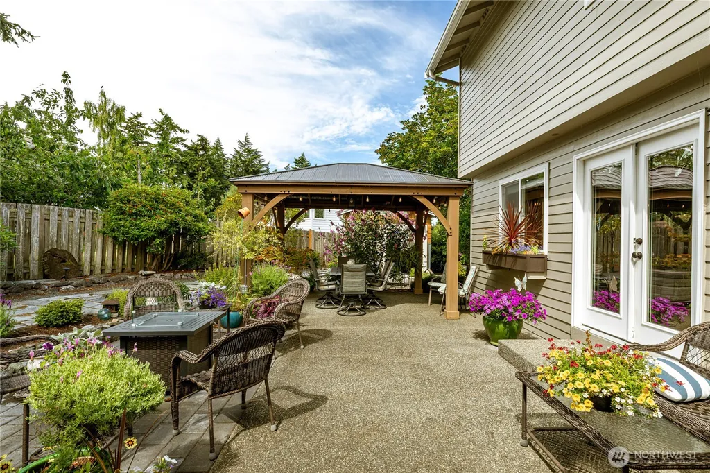 1571 SW 2nd Court Oak Harbor WA 98277