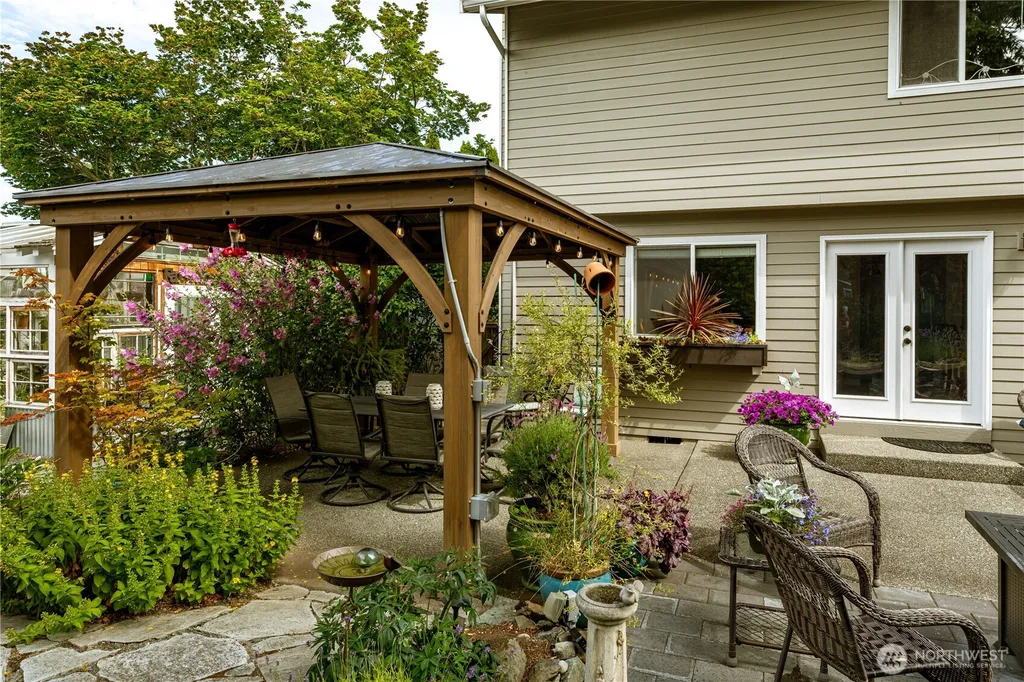 1571 SW 2nd Court Oak Harbor WA 98277