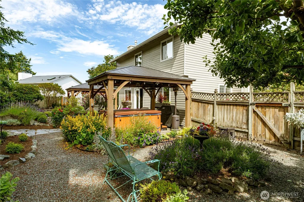 1571 SW 2nd Court Oak Harbor WA 98277