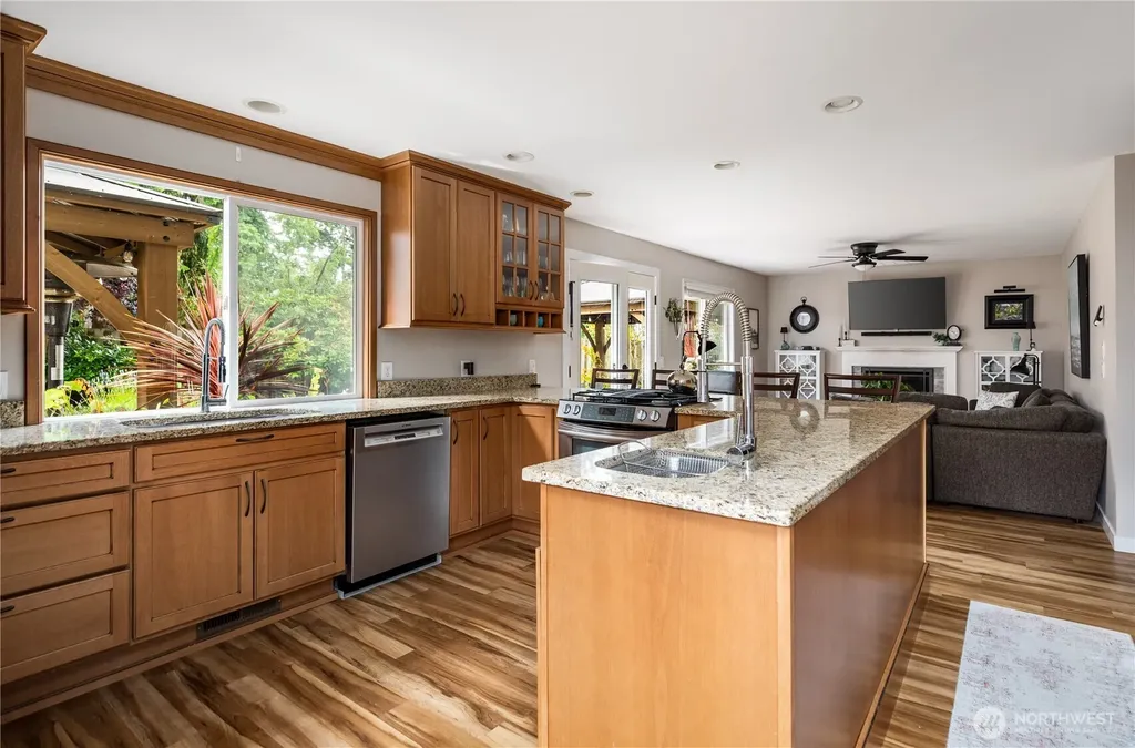 1571 SW 2nd Court Oak Harbor WA 98277