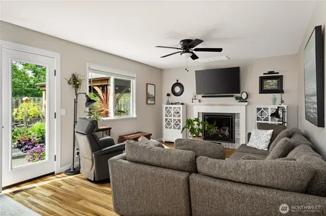1571 SW 2nd Court Oak Harbor WA 98277