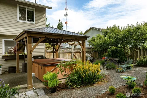 1571 SW 2nd Court Oak Harbor WA 98277