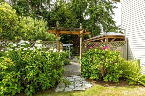 1571 SW 2nd Court Oak Harbor WA 98277