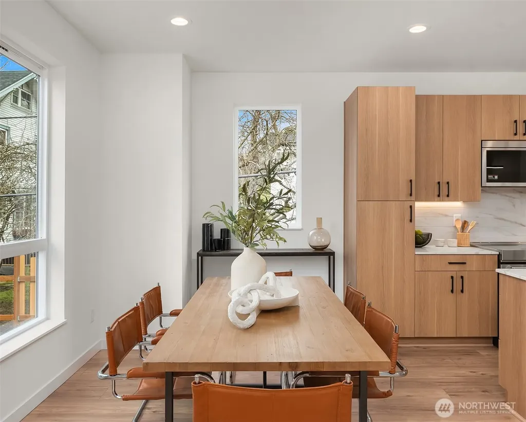 223 NE 75th Street Seattle WA 98115