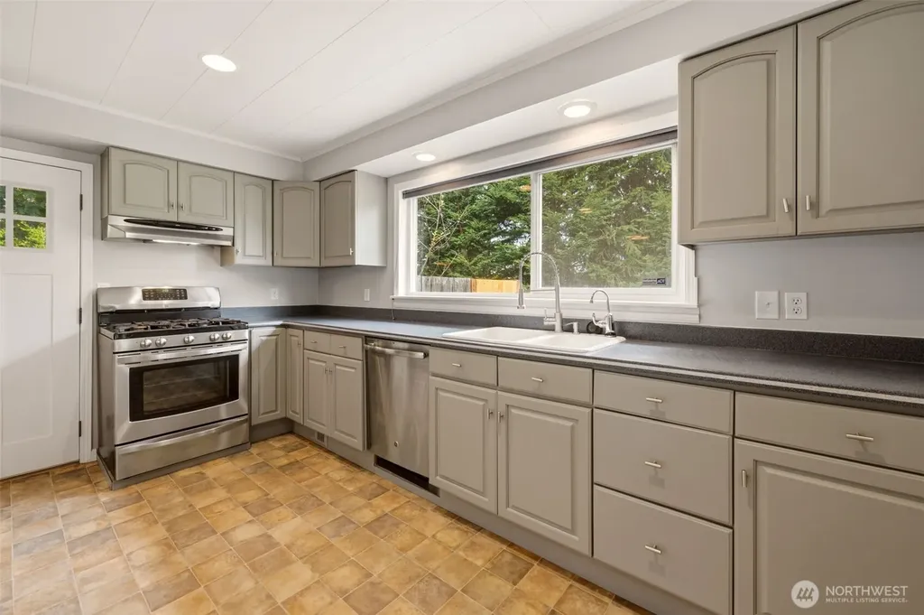 5001 N 19th Street Tacoma WA 98406