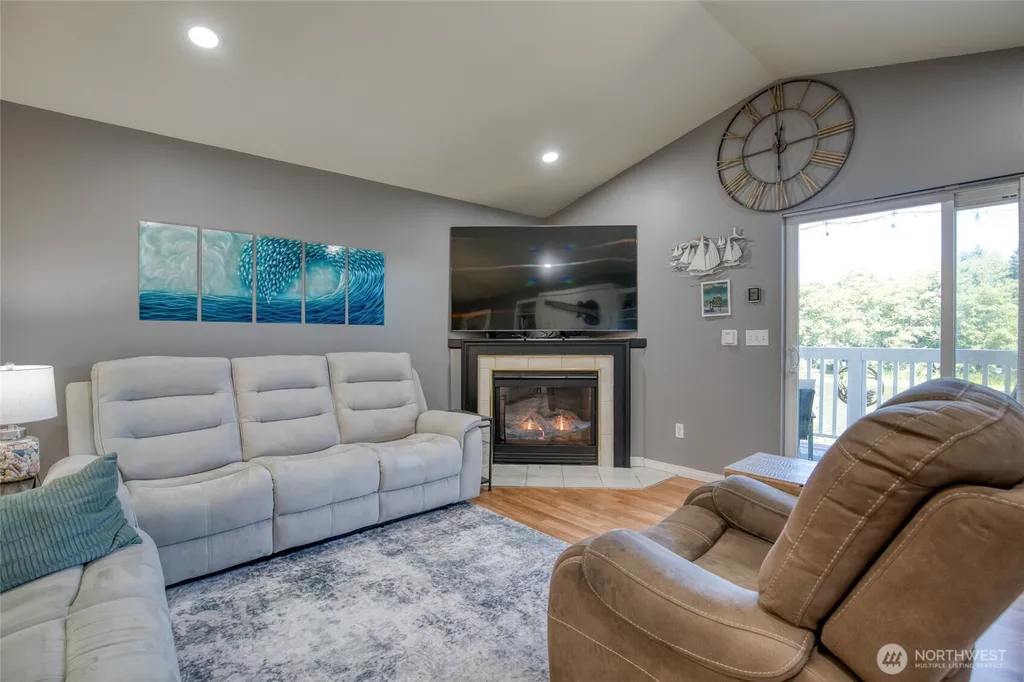 992 Point Brown Avenue SE Ocean Shores WA 98569