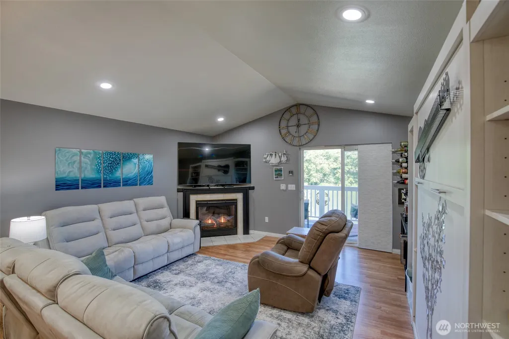 992 Point Brown Avenue SE Ocean Shores WA 98569