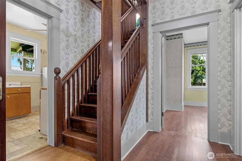 1502 Rainier Avenue Everett WA 98201