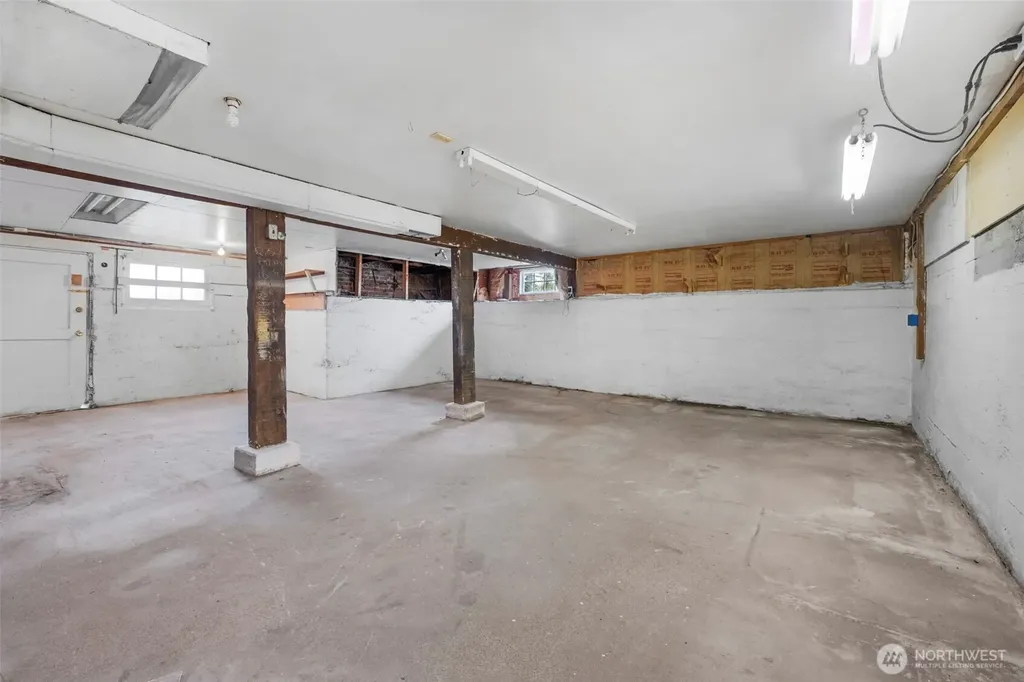 1502 Rainier Avenue Everett WA 98201