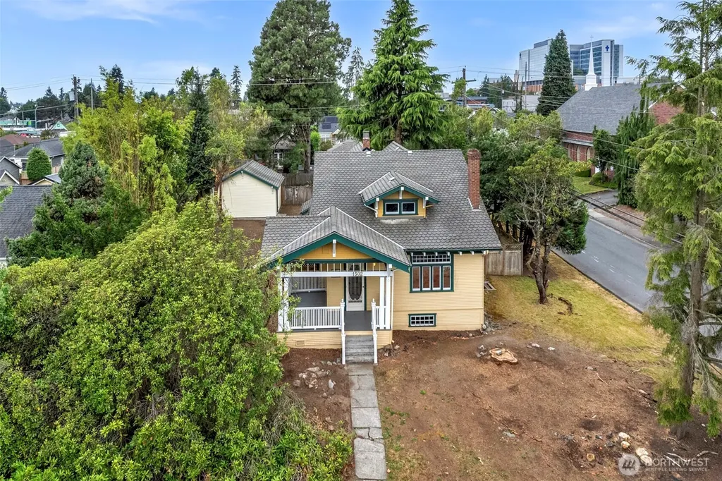 1502 Rainier Avenue Everett WA 98201