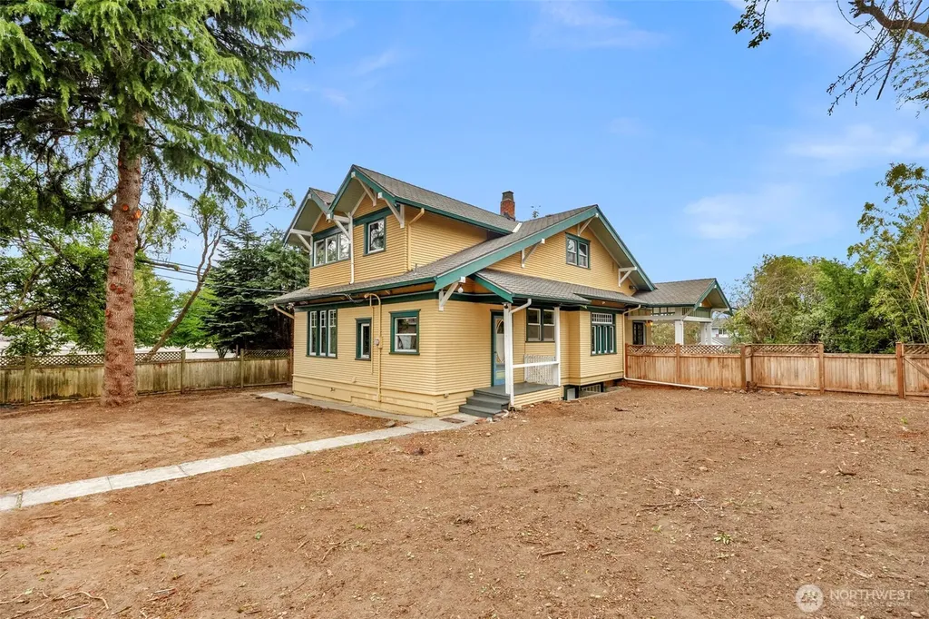 1502 Rainier Avenue Everett WA 98201