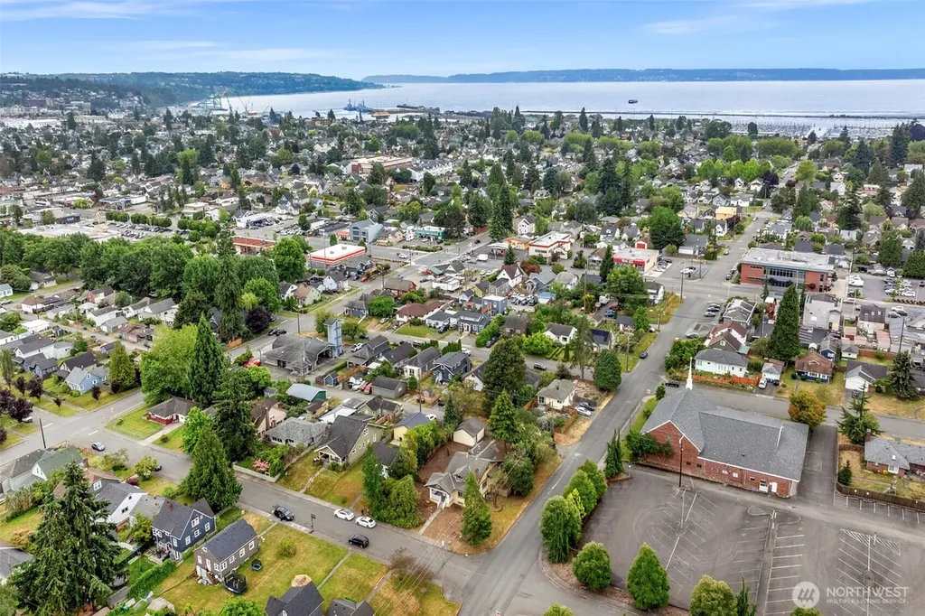 1502 Rainier Avenue Everett WA 98201