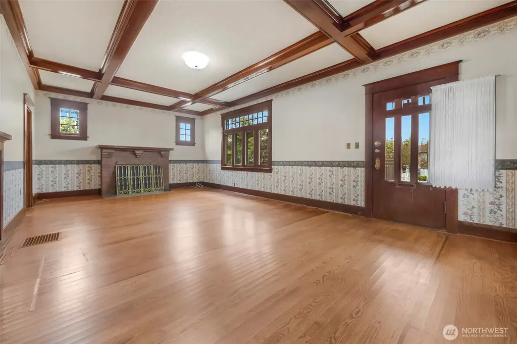 1502 Rainier Avenue Everett WA 98201