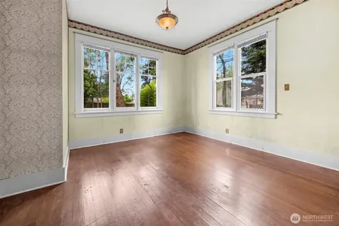 1502 Rainier Avenue Everett WA 98201