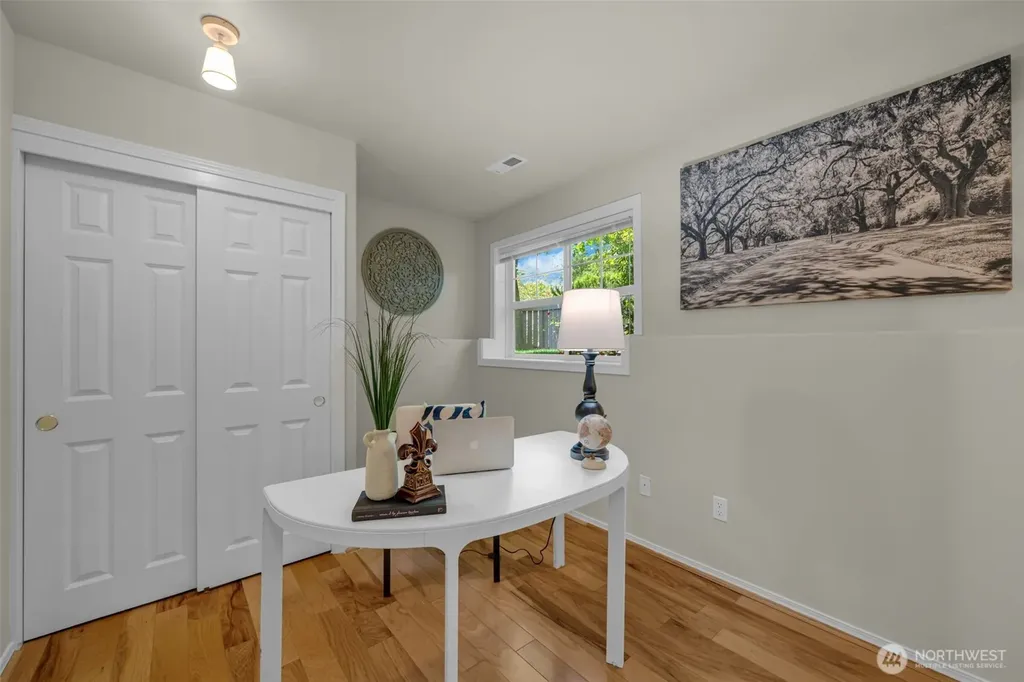 4720 Interlake Avenue N Seattle WA 98103