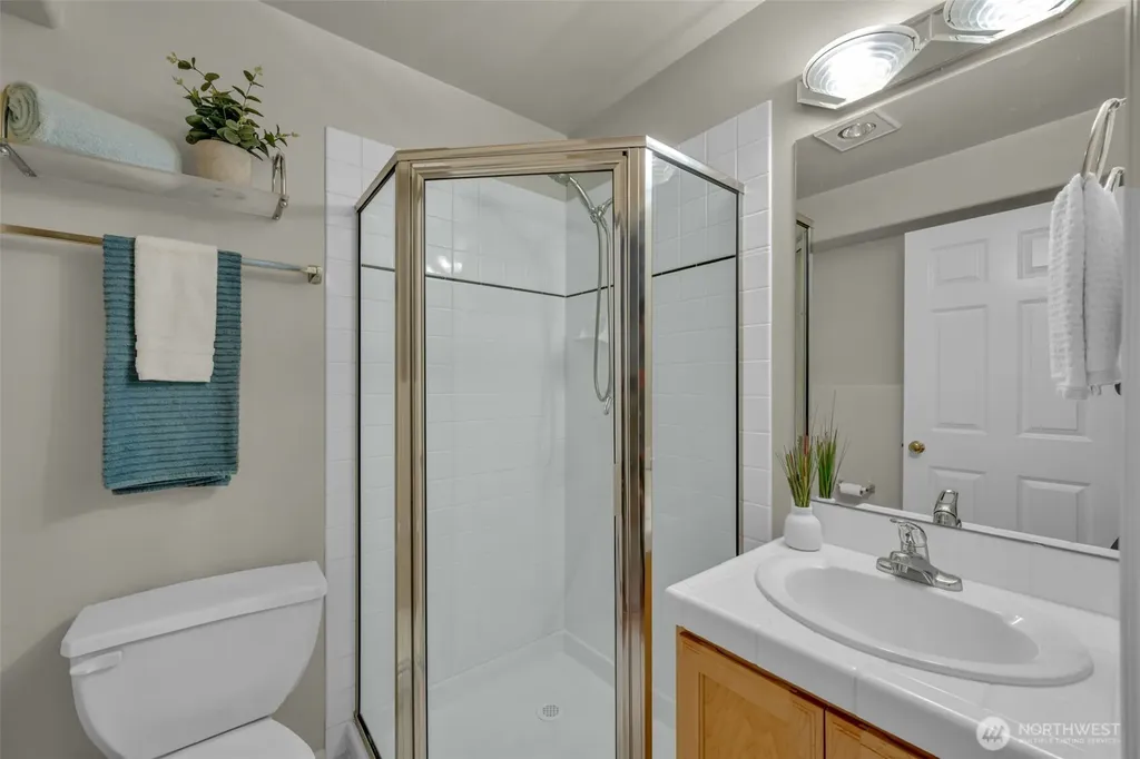 4720 Interlake Avenue N Seattle WA 98103