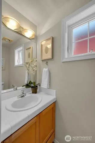 4720 Interlake Avenue N Seattle WA 98103