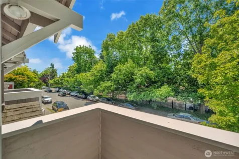 4720 Interlake Avenue N Seattle WA 98103