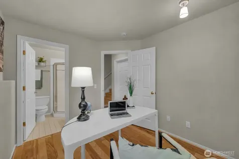 4720 Interlake Avenue N Seattle WA 98103