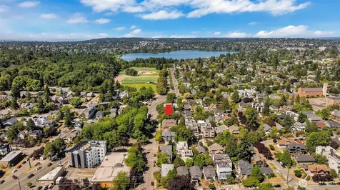 4720 Interlake Avenue N Seattle WA 98103