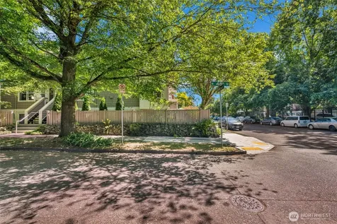 4720 Interlake Avenue N Seattle WA 98103