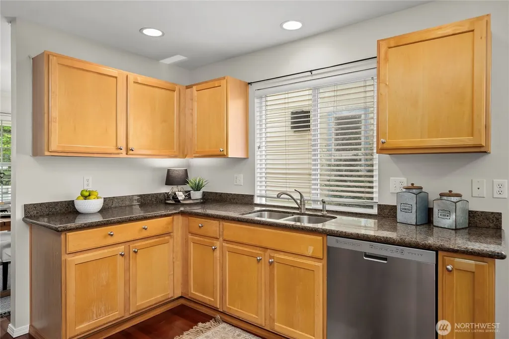 1965 Mcdonald Avenue Dupont WA 98327
