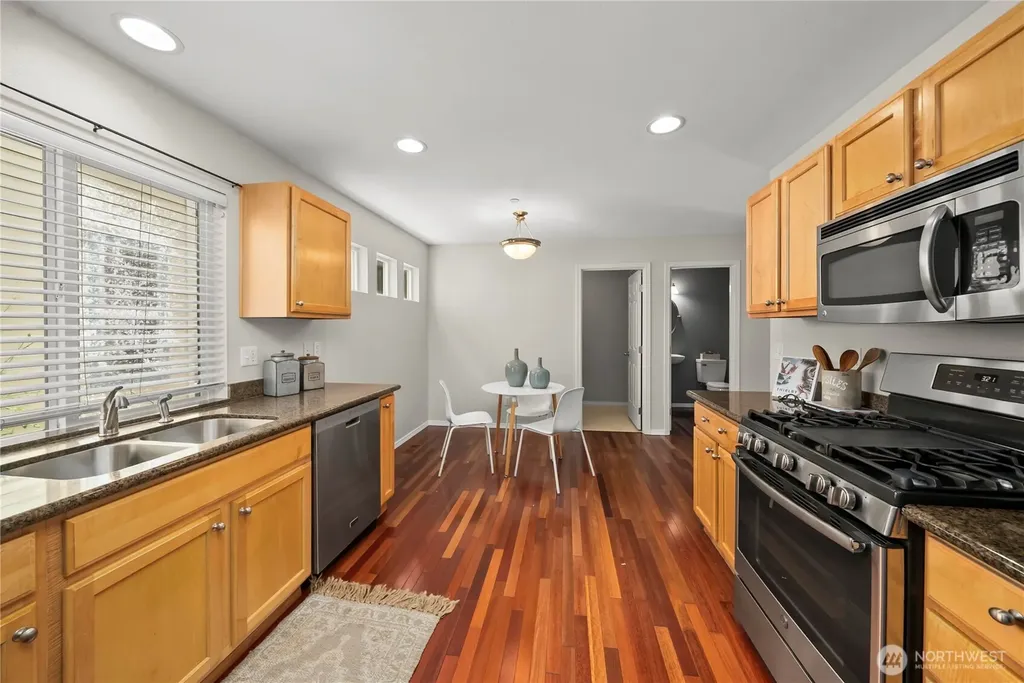 1965 Mcdonald Avenue Dupont WA 98327