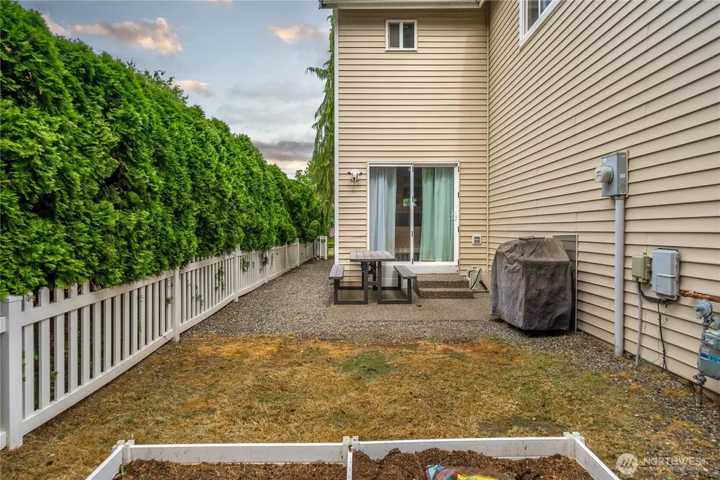 1965 Mcdonald Avenue Dupont WA 98327