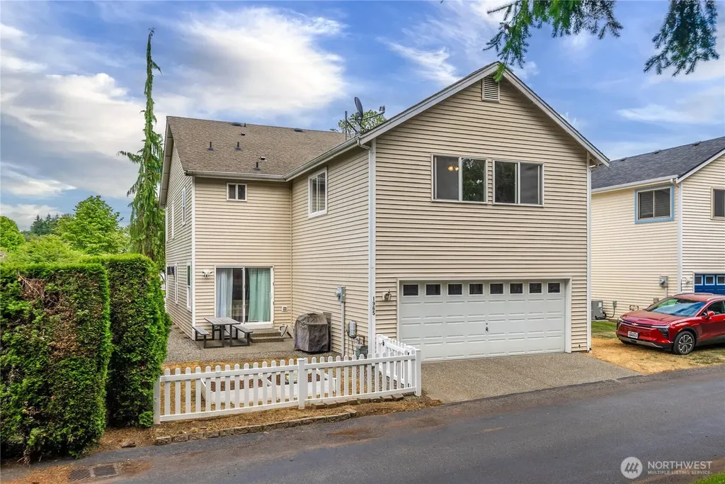 1965 Mcdonald Avenue Dupont WA 98327
