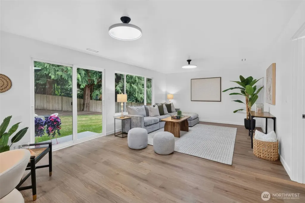 4211 210th Place NE Sammamish WA 98074